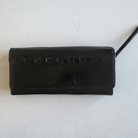 HOBO Handbags - HOBO Black Textured Leather Wristlet Clutch